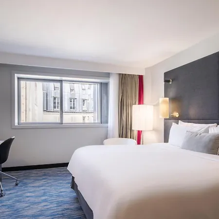 Hotel Renaissance Arc De Triomphe