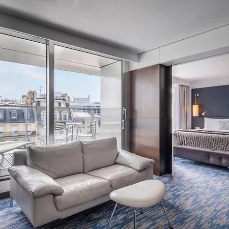 Renaissance Arc De Triomphe 5* Paříž