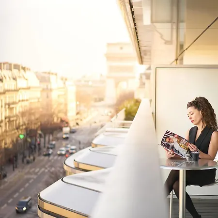 Hotel Renaissance Arc De Triomphe Paříž