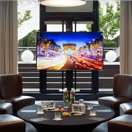 Renaissance Arc De Triomphe 5* Paříž