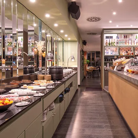 Renaissance Arc De Triomphe