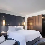 Renaissance Arc De Triomphe Hotell 5*