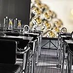 Hotell Renaissance Arc De Triomphe Paris