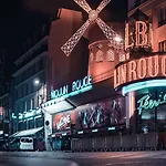 Renaissance Arc De Triomphe 5*