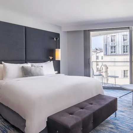 Renaissance Arc De Triomphe Hotel Paris
