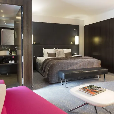 Renaissance Arc De Triomphe Hotel París