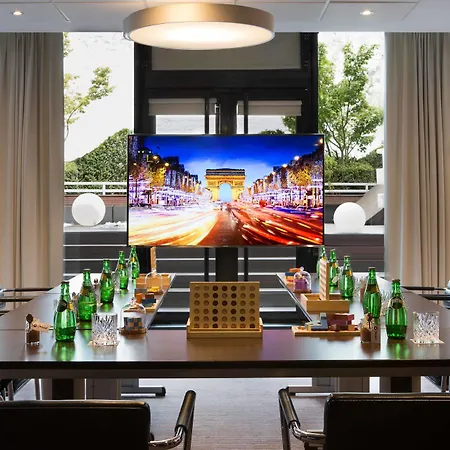 Renaissance Arc De Triomphe 5* París
