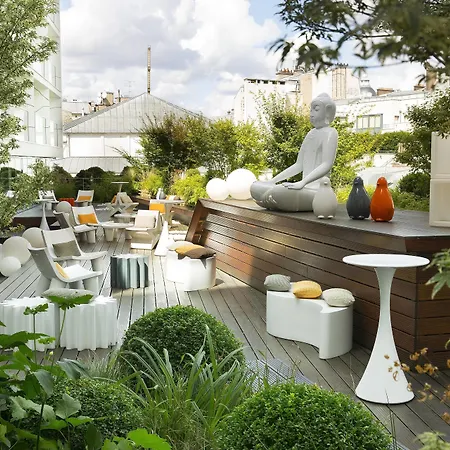 Renaissance Arc De Triomphe Hotell 5*
