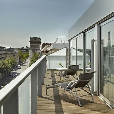 Renaissance Arc De Triomphe Hotel 5*