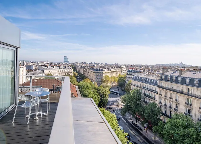 Renaissance Arc De Triomphe Paris