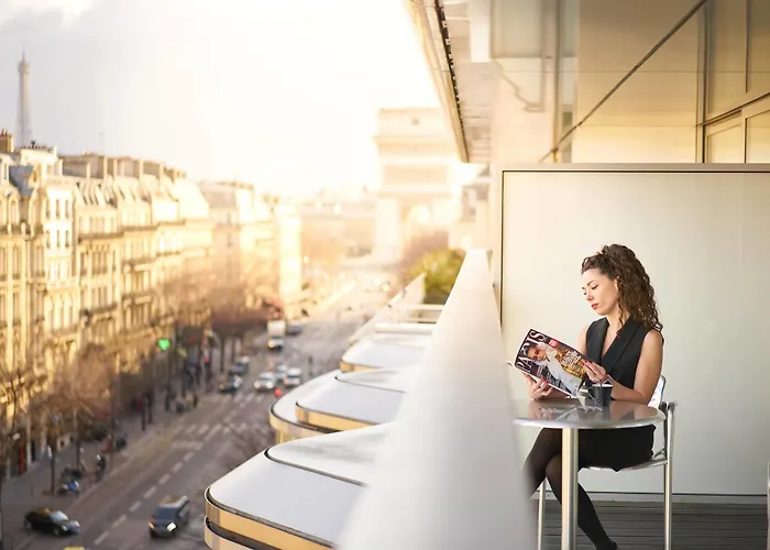 Hotel Renaissance Arc De Triomphe Paris