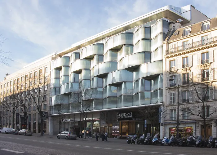 Renaissance Arc De Triomphe Hotel Paryż