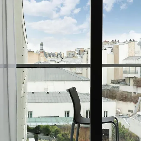 Hotel Renaissance Arc De Triomphe