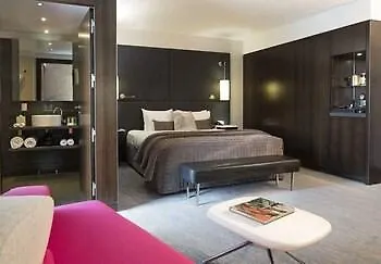 Renaissance Arc De Triomphe Hotel Paris