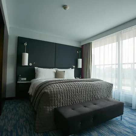 Renaissance Arc De Triomphe 5* Párizs