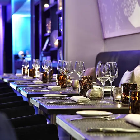 巴黎凯旋门万丽酒店