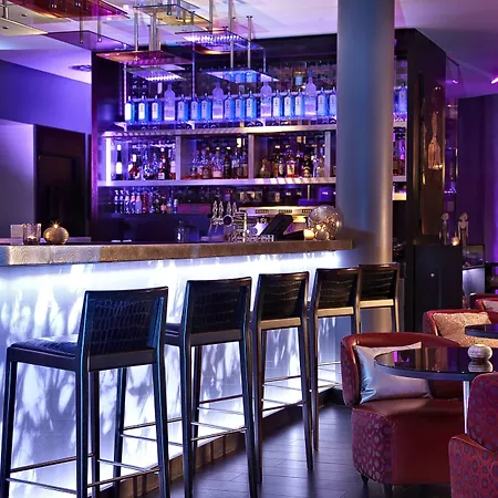 Renaissance Arc De Triomphe Párizs