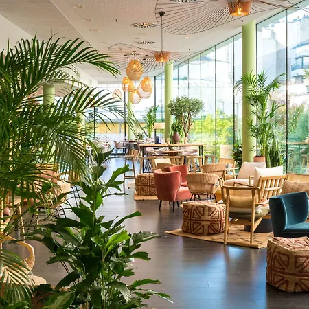 Renaissance Arc De Triomphe 5* Párizs