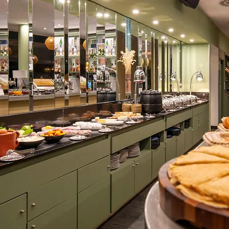 Renaissance Arc De Triomphe Hotel Paris