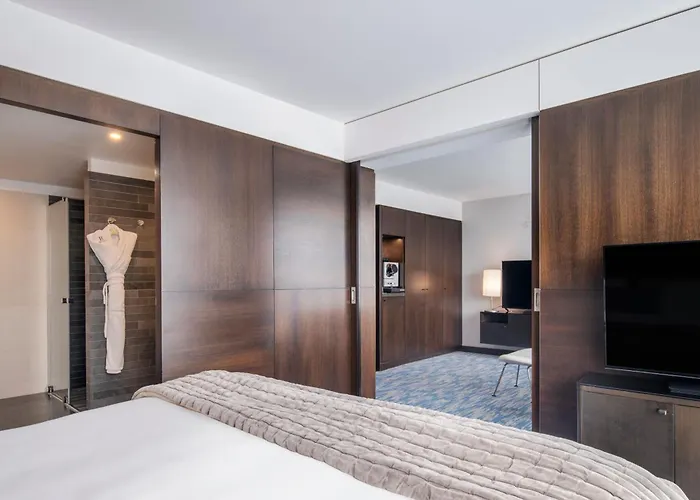 Renaissance Arc De Triomphe 5* Parigi