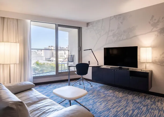 ホテル ルネッサンス アルク ドゥ トリオンフ