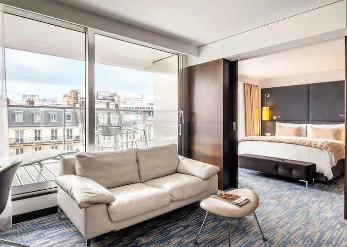 Renaissance Arc De Triomphe Parigi