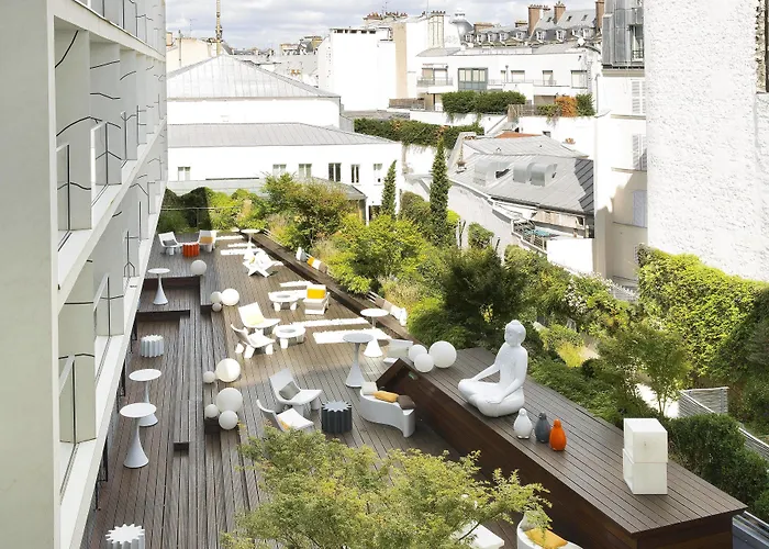 Renaissance Arc De Triomphe 5*