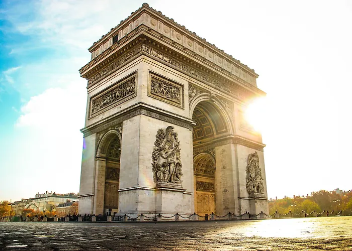 Renaissance Arc De Triomphe