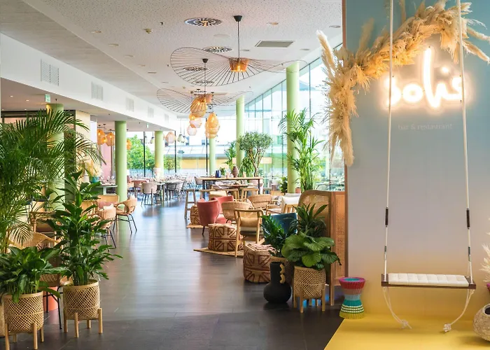 Renaissance Arc De Triomphe Hotel Parigi