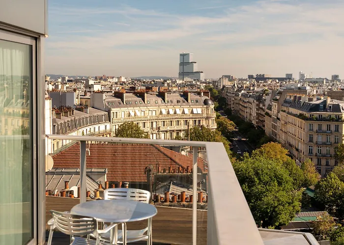Renaissance Arc De Triomphe Hotel