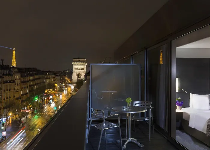 Renaissance Arc De Triomphe Отель 5*