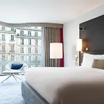 Renaissance Arc De Triomphe Hotel