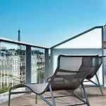 Renaissance Arc De Triomphe Hotel 5*